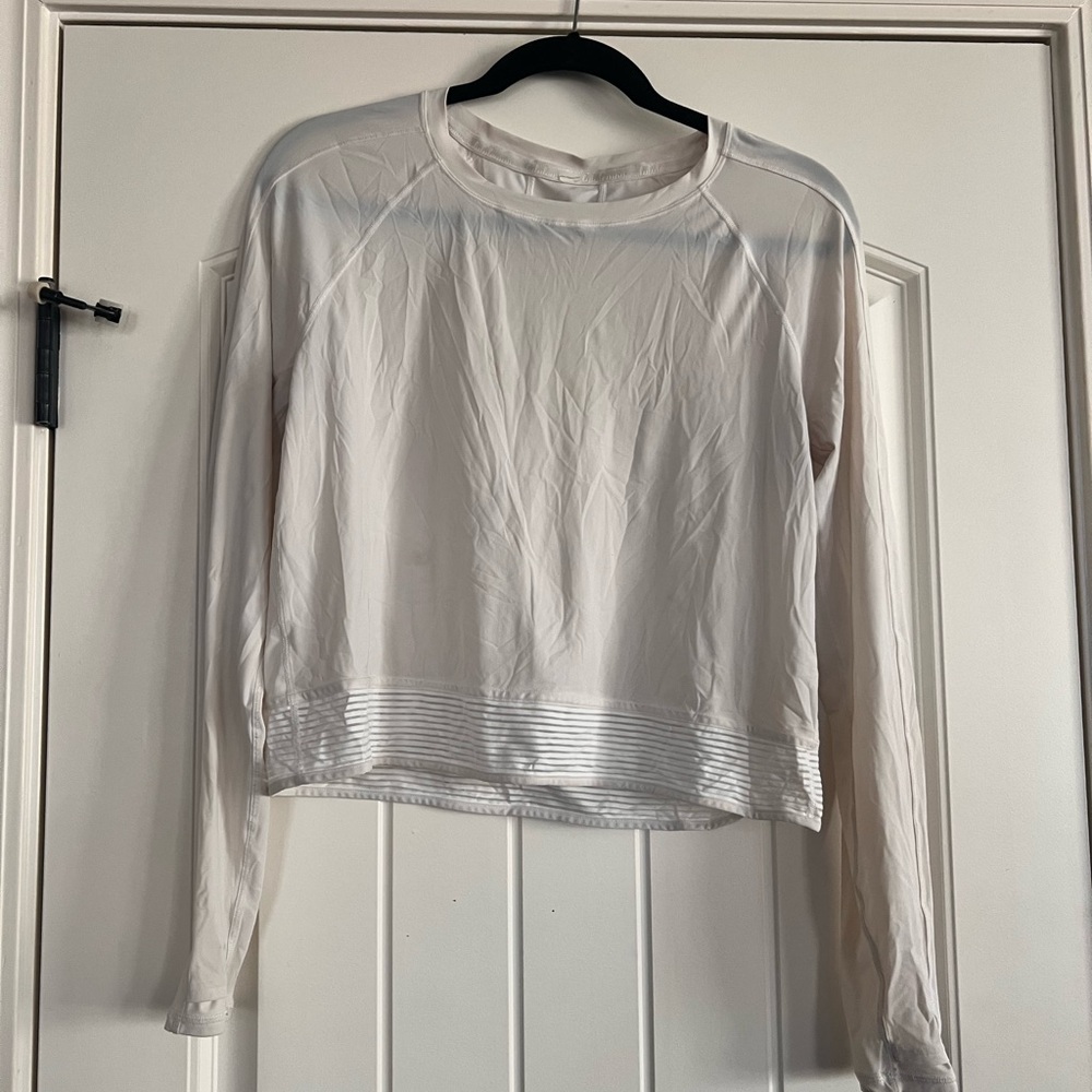 Lululemon long sleeve athletic crop top